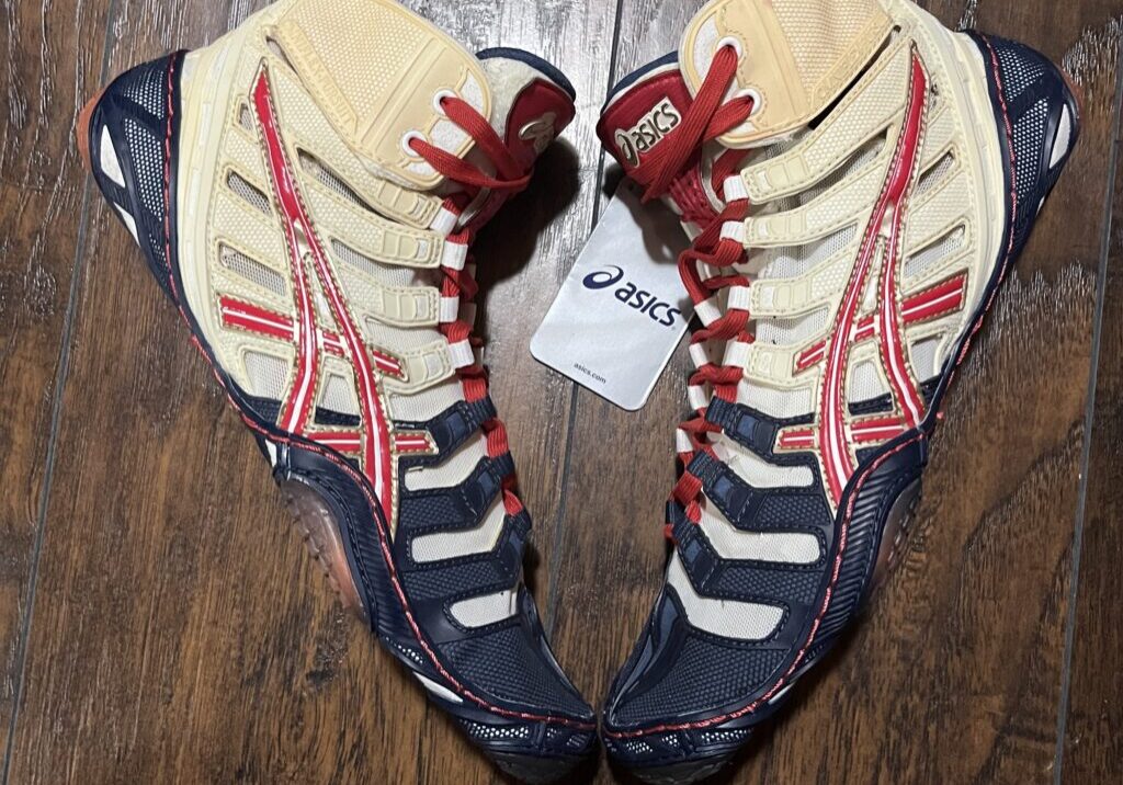 red white and blue asics omniflex pursuit wrestling shoes